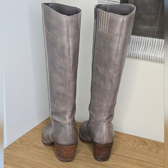 Seychelles Women's Meet Me in The City Tall Leather Boots Stone Size 10 - Picture 4 of 8